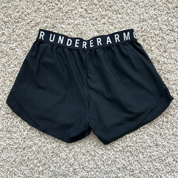 Under Armour Women’s XS Black Athletic Shorts - Picture 3 of 4
